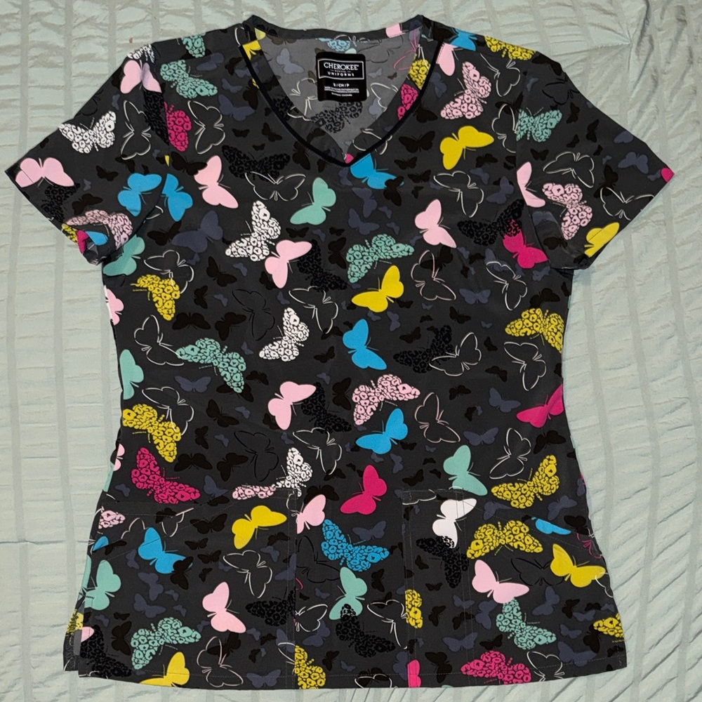 Cherokee Women's Butterfly Print Scrub Top